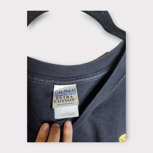 One Eyed Jack's Saloon T-Shirt Bear Paw Graphic Sturgis Flag Men's Size Large - Picture 3 of 5